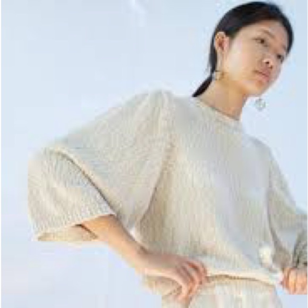 Elegant Cream Women's Sweater